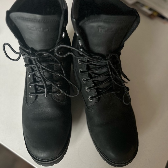 All black Timberland A27ZS Boots. - Picture 2 of 5